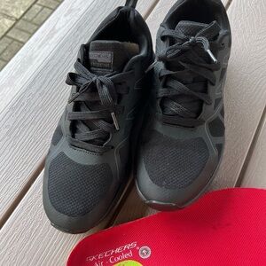 Skechers size 10  good condition